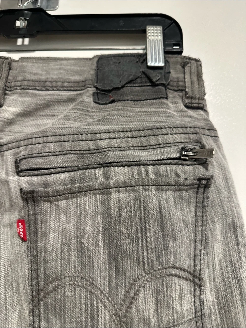 EUC Levis Y2K Engineered Streetwear Denim 5411 Grey Wash Jeans Twisted Leg 32x32